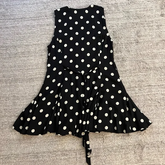 Doen V-Neck Black and White Polka Dot Dress is available for purchase on au PAY Market - Imported Goods Online Store Co.Ltd. | au PAY Market - Online Shopping Site Doen V-Neck Black and White Polka Dot Dress is available for purchase on au PAY Market - Imported Goods Online Store Co.Ltd. | au PAY Market - Online Shopping Site